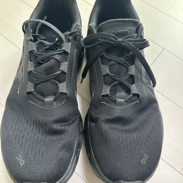 온 러닝 클라우드 몬스터 올 블랙