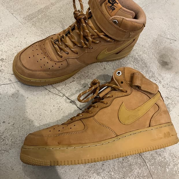 나이키 에어포스 미드 된장