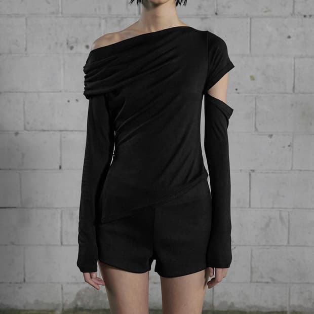 보헤미안서울 SHIRRING ONE-SHOULDER T