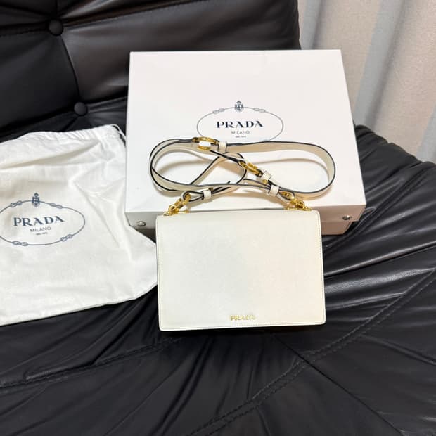 프라다 사피아노 플라워 코롤백