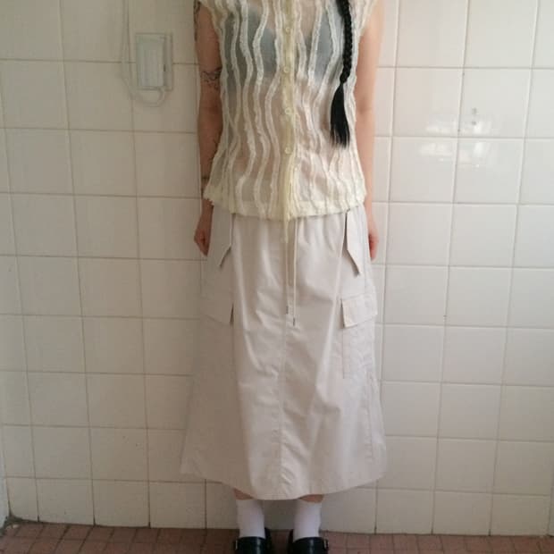 Line detail see through vest