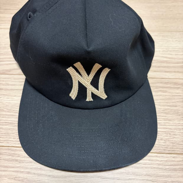  Mondaysuck 먼데이석 기본 볼캡