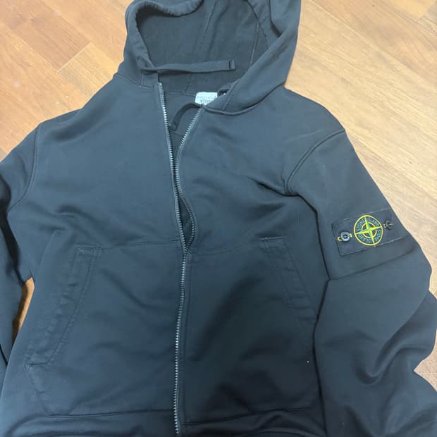 스톤아일랜드 후드집업 블랙 M