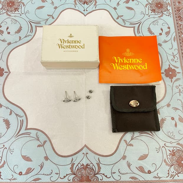 비비안웨스트우드 귀걸이 (실버)