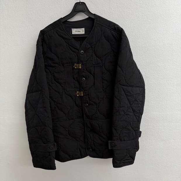 707플랜 블랙 퀼팅 자켓 (1)