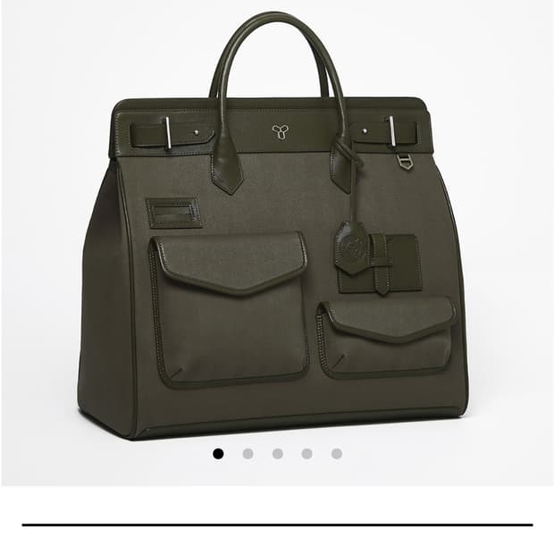 모이에토이 느베르 메르 43 카키 토트백 (새상품)