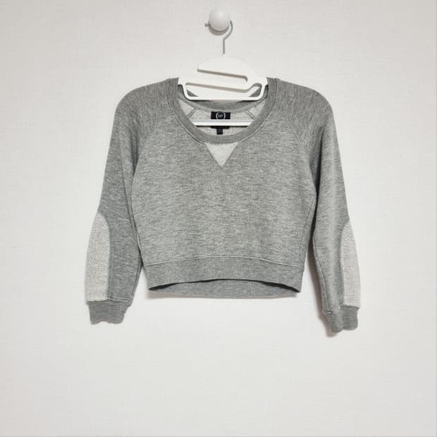 알렉산더맥퀸 MCQ 크롭 맨투맨 (44-날씬55) 상태굿