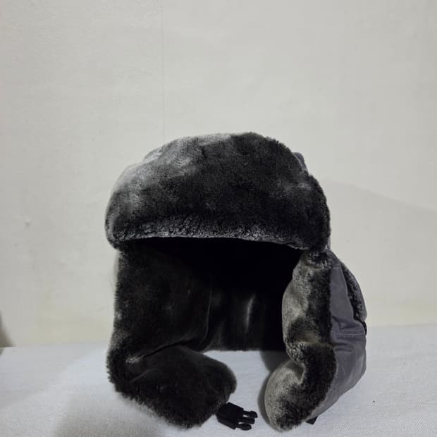 회색 트루퍼 햇 모자