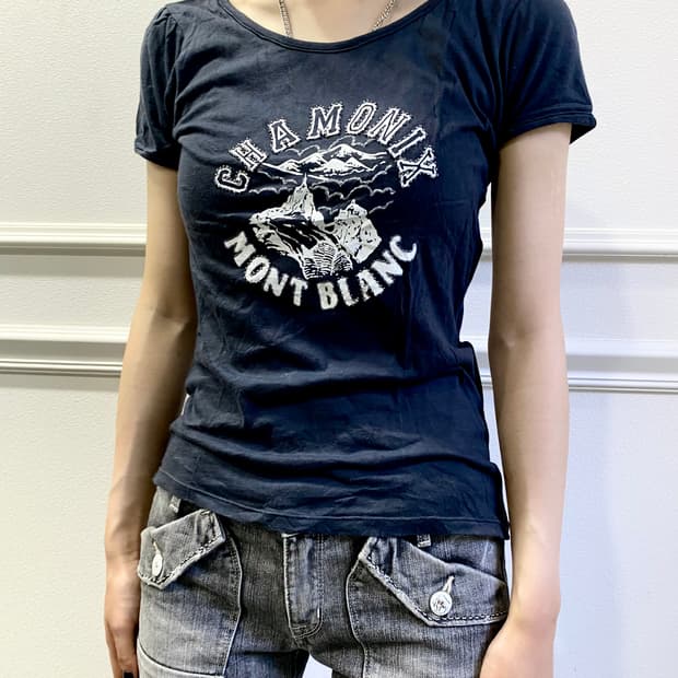 Y2K Print Slim Fit Tee