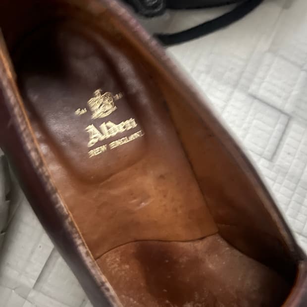 알든  683 팝니다