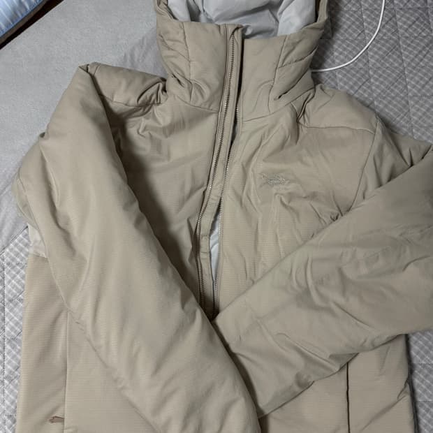 아크테릭스 아톰 헤비웨이트 경량패딩