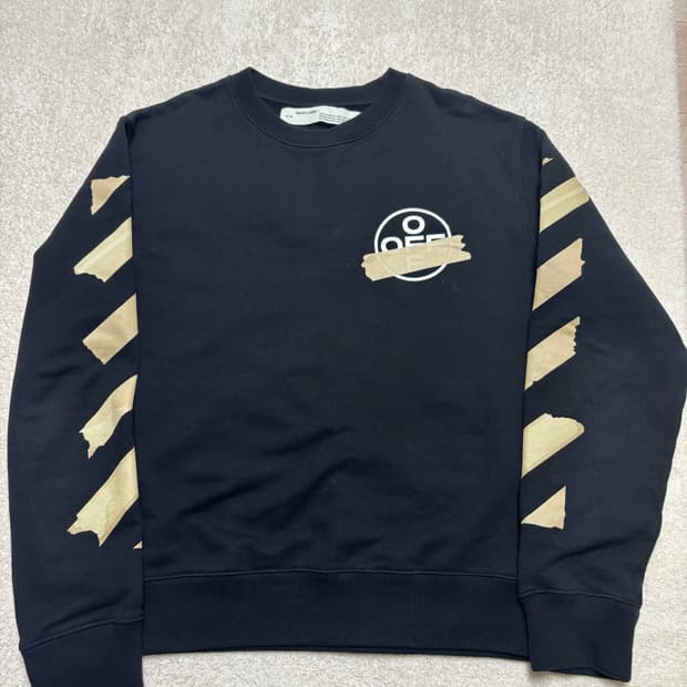 XL 오프화이트 테이프 애로우 맨투맨 OMBA025R20E30002