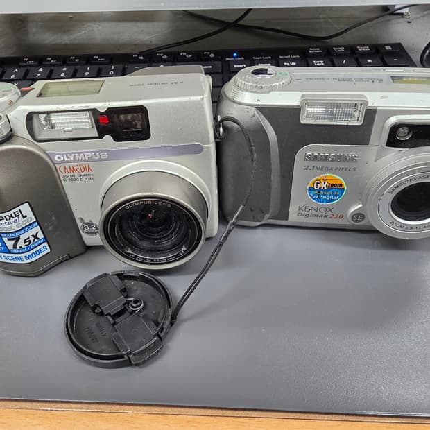 올림푸스 C3020, 삼성캐녹스 220 빈티지 카메라 일괄