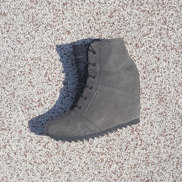 푸마 후세인 샬라얀 웨지힐 230