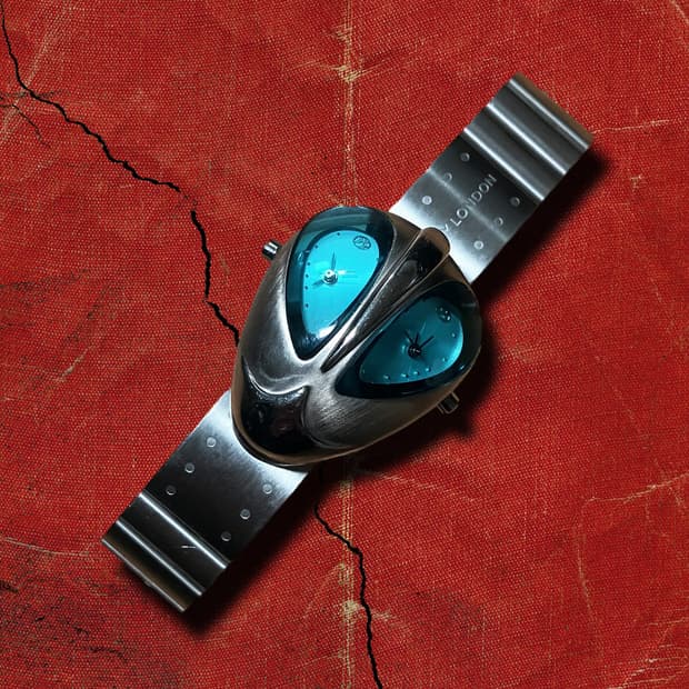 Boy london 90s 보이런던 블루아이 에일리언 쿼츠 시계