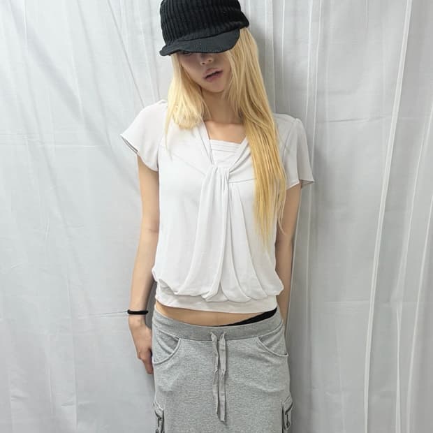 [Refect] Neckline Shirring Detail Blouse