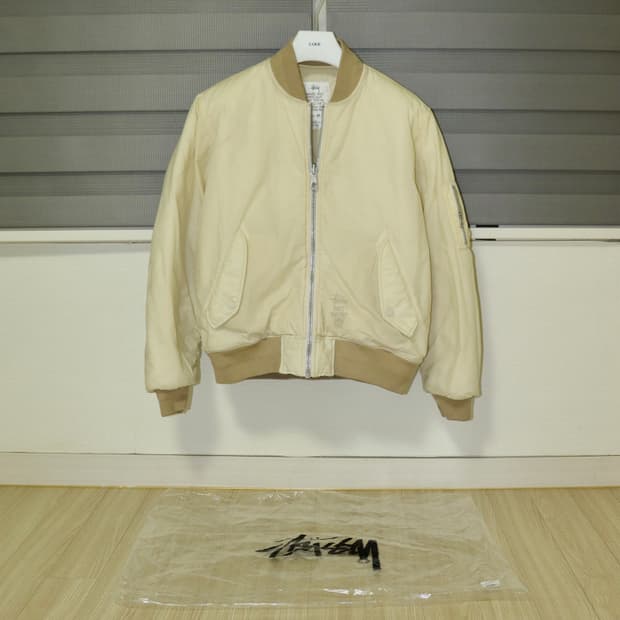 스투시 왁스드 빌트 봄버 자켓 크림