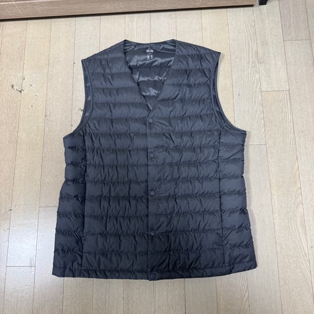 (M)유니클로 경량 패딩 조끼