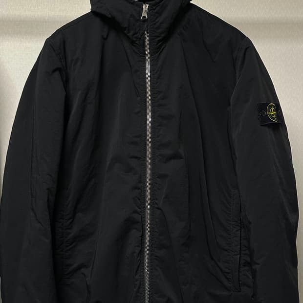 스톤아일랜드 하이퍼덴스 트윌 패딩 L(105) 국내판