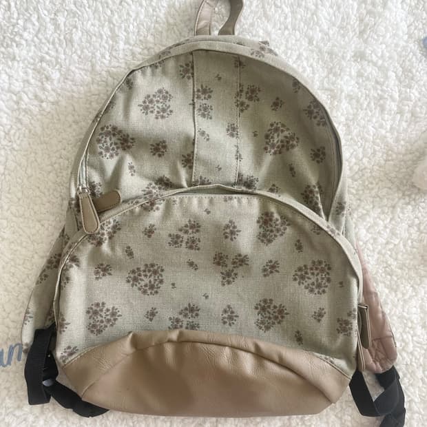 모리걸 빈티지 잔꽃 백팩 🍀🌸🌿