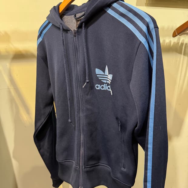 아디다스 후디드플락