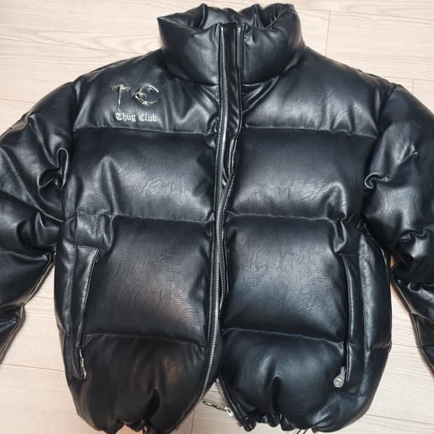 떠그클럽 패딩 3사이즈 상태최상