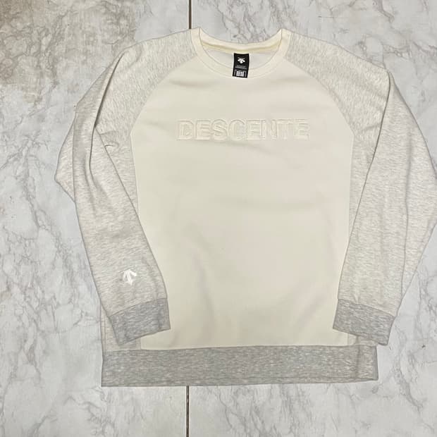 데상트 맨투맨 사이즈 100