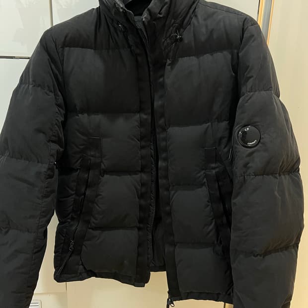 cp컴퍼니 블랙패딩 100-105