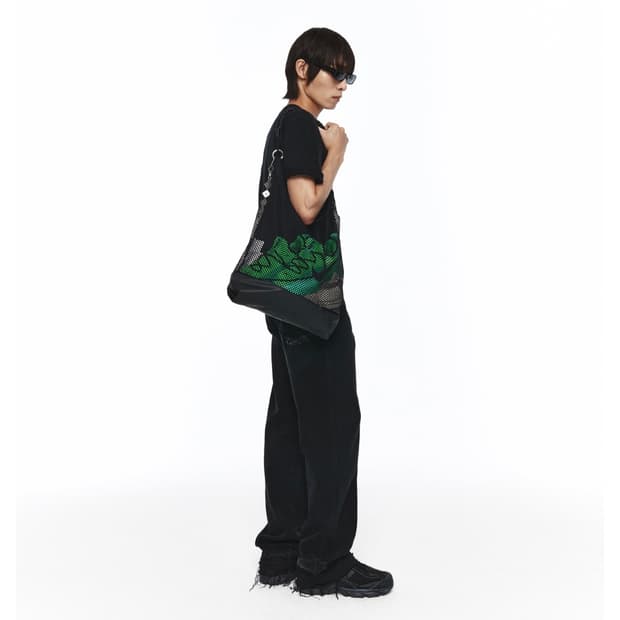 EP.7 01 SYNOPSIS MESH BAG BLACK