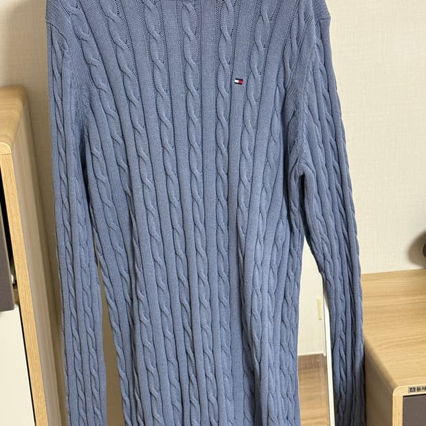 타미힐피거 꽈배기 니트 XL 하늘색