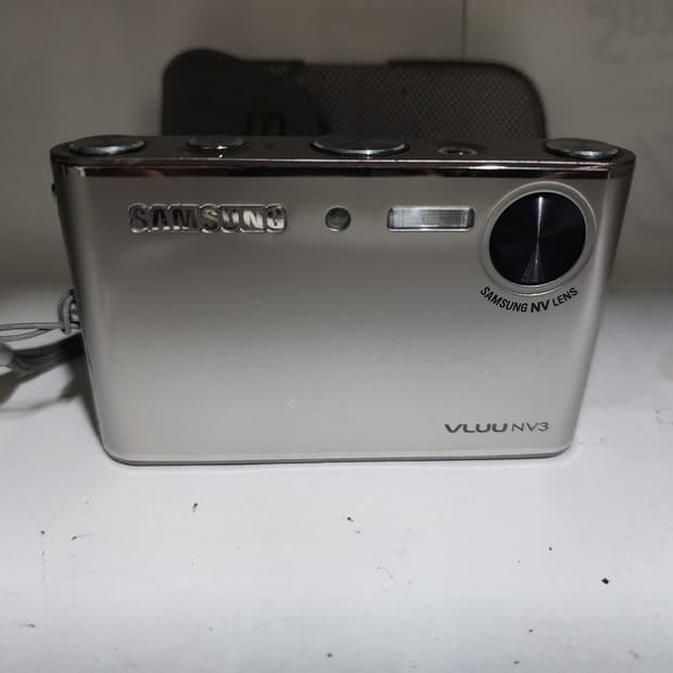 삼성 VLUU NV3 실버 디지털 카메라