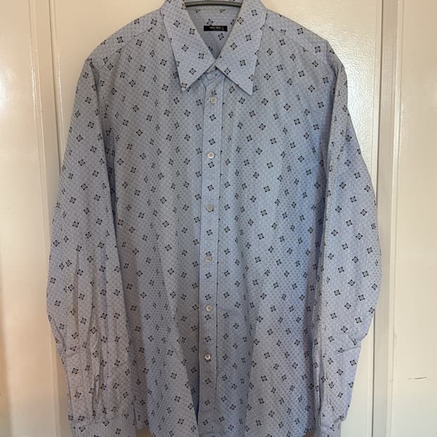 미우미우 사각도트 스카이 셔츠