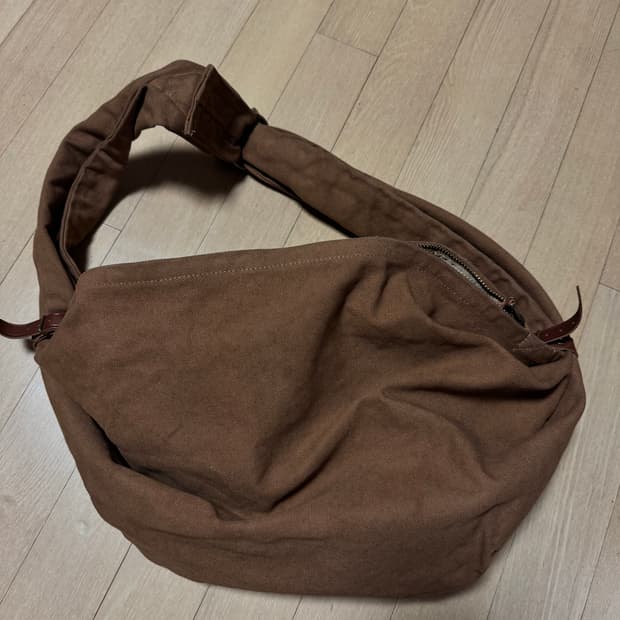 캐피탈 스너프킨 백 no6 카멜