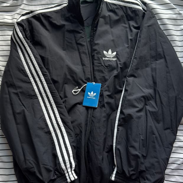 [1] 아디다스 x 발렌시아가 리버시블 트랙 자켓