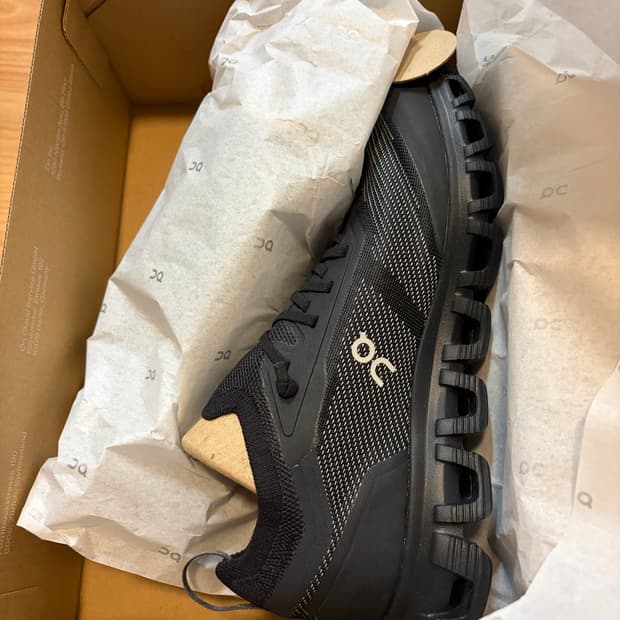 온러닝 클라우드 6 버사 235 새상품