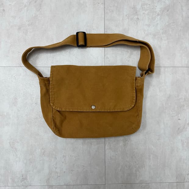 •빈티지 브라운 캔버스 크로스백