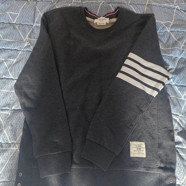 톰브라운 4바 스웨트셔츠 다크그레이 4사이즈