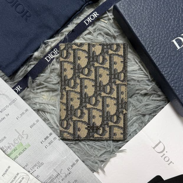 디올 오블리크 오거나이저 풀구성