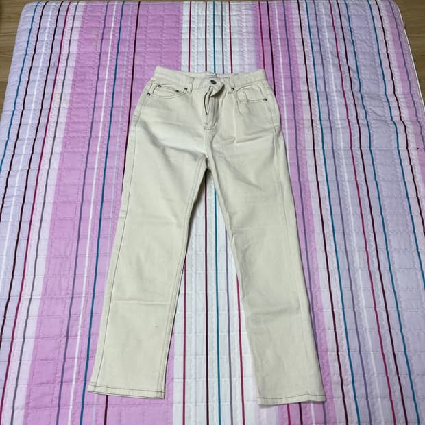 로엠 일자 면바지