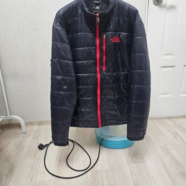 (100)L ☆초대장급☆ 노스페이스 [블랙] 경량패딩