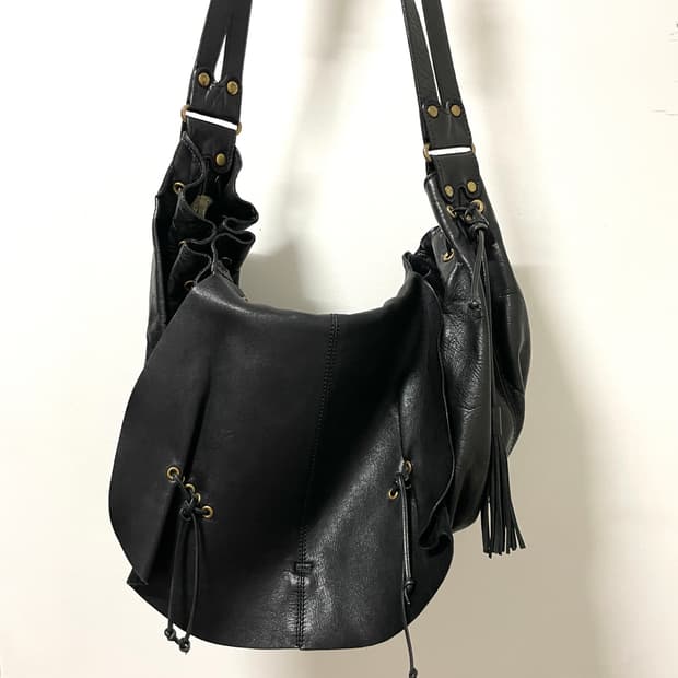 양가죽 크로스 숄더백