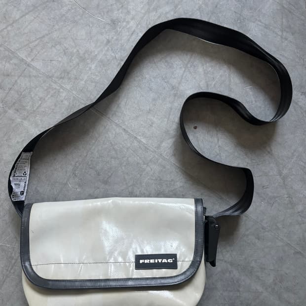 Freitag 프라이탁 하와이파이브오 메신저 백