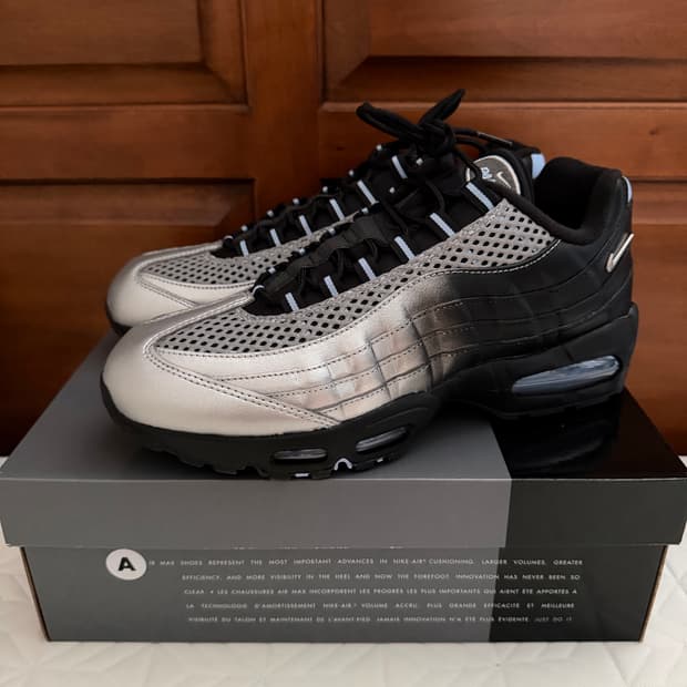 300 팔라스 나이키 에어맥스95