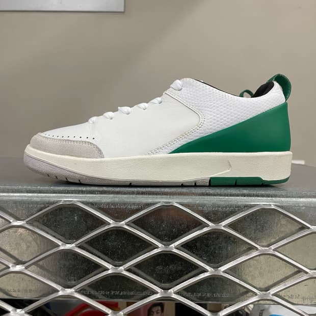 나이키 조던2 레트로 로우 그린 화이트 235
