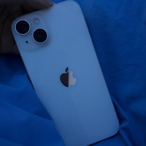 아이폰 14 화이트