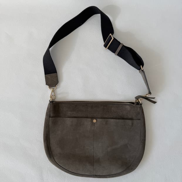 Pre owned 스웨이드 숄더 크로스백