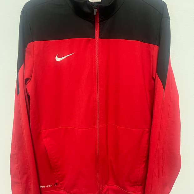 나이키 드라이핏 블랙/레드 집업 자켓