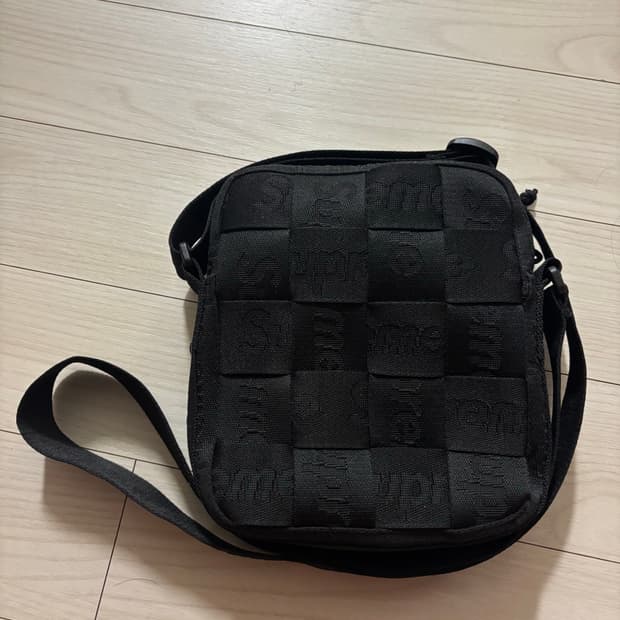 슈프림 우븐 숄더백 블랙 23SS