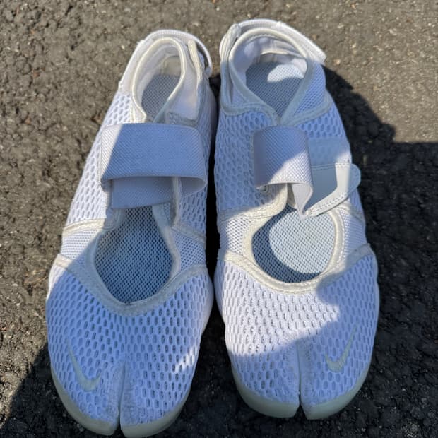 나이키 에어리프트 화이트