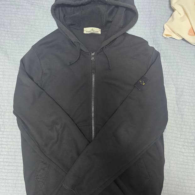 24FW 스톤아일랜드 블랙 후드집업 M 새상품급